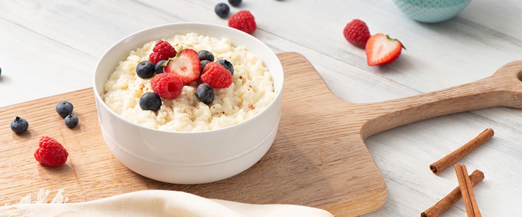 Speedy Rice Pudding topped with Berries
