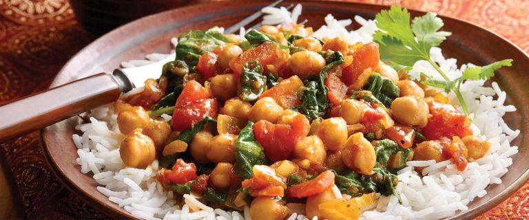 Vegetarian Curry with Spinach, Tomato and Chickpeas