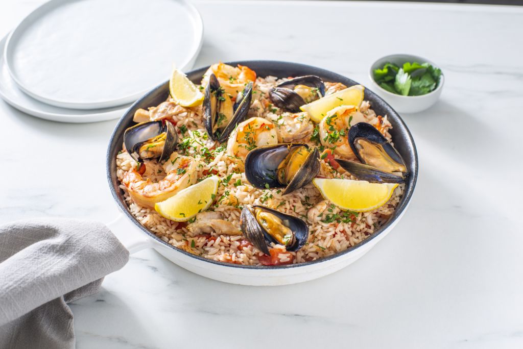 spanish-seafood-paella-with-chicken-mussels-and-shrimp