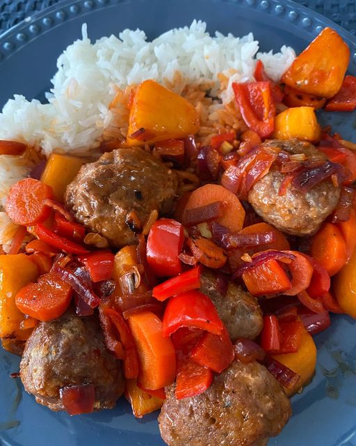 Sweet and Sour Meatballs-Lightenupwithlaura_ww-WWBLOG